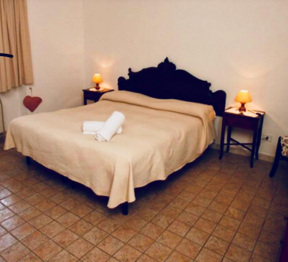 ボルゴ・サボティーノ Agriturismo Nuova Fattoria Bed & Breakfast エクステリア 写真