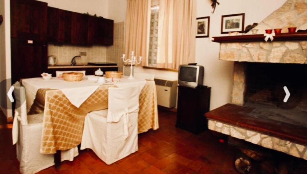 ボルゴ・サボティーノ Agriturismo Nuova Fattoria Bed & Breakfast エクステリア 写真